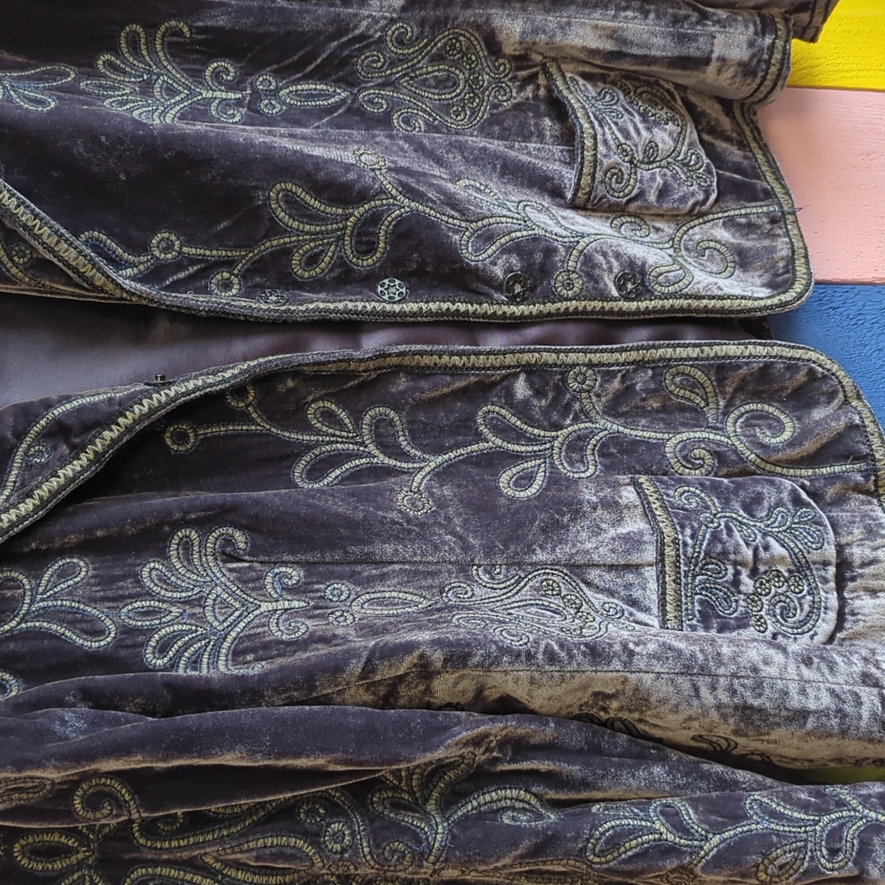 Laura Ashley petite purple velvet blazer - Picture 2 of 4